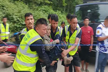 नेपाळच्या पुरात ३२० भारतीय नागरिक बेपत्ता!