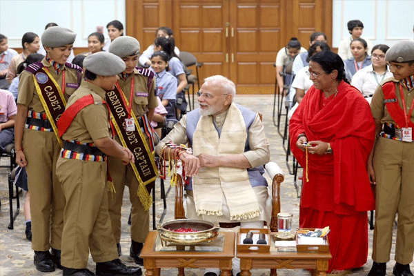 modis raksha bandhan with children modis raksha bandhan with children
