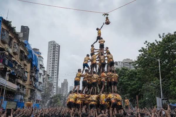 dahi handi 2026 maharashtra government announces rs 10 lakh insurance cover for govindas