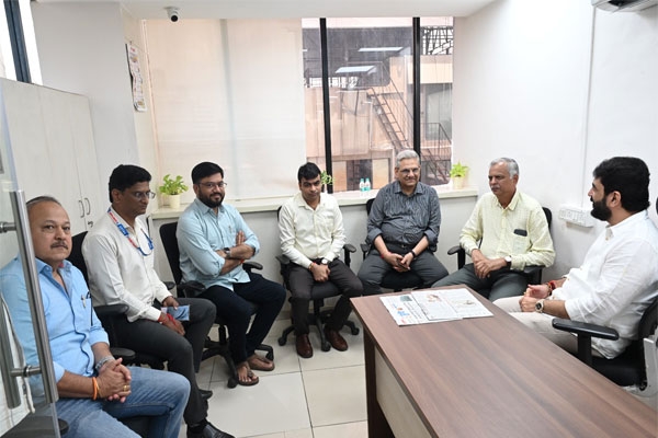 murlidhar mohol urges ganesh mandals to avoid plasma and pressure beam during visarjan processions