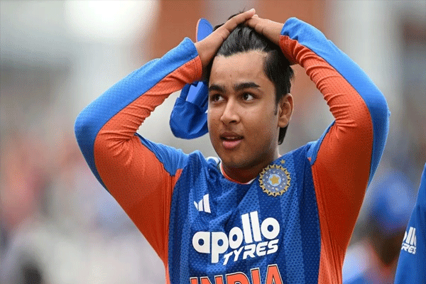 vaibhav shines with the ball