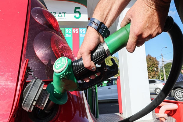 russia fuel crisis india supplies 1 million barrels of petrol amid ukraine war