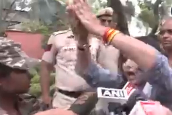 Protest outside Rahul Gandhi