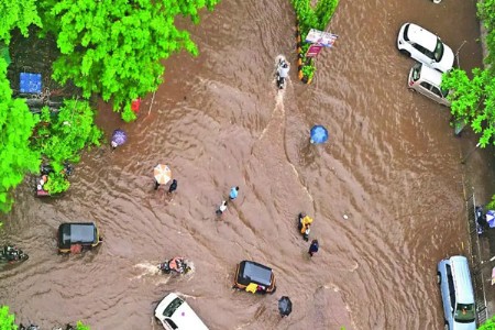 पावसाचा ‘ब्रेक’ की वादळापूर्वीची शांतता? १५ ऑगस्टनंतर महाराष्ट्र पुन्हा भिजणार