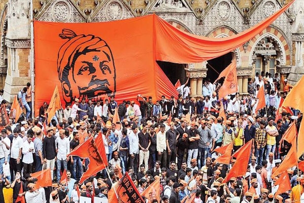 अपवादात्मक स्थितीत ५० टक्क्यांची मर्यादा ओलांडता येते: मराठा आरक्षणाच्या बाजूने राज्य सरकारने मांडली मुंबई उच्च न्यायालयात बाजू