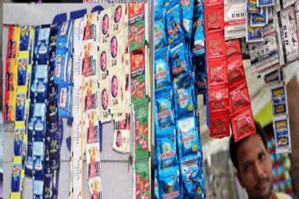 jalna gutkha raid illegal gutkha worth rs 95.30 lakh seized, four vehicles confiscated