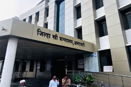 दोन अभियंत्यासह वायरमन निलंबीत