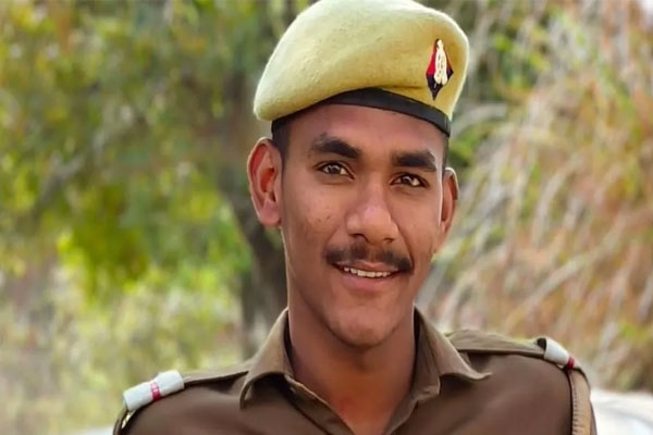 Soldier shot himself with government rifle during duty, died during treatment, 6-page suicide note recovered