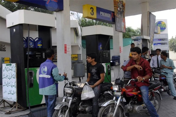 pakistan petrol subsidy shehbaz sharif announces rs 100 per litre relief for public
