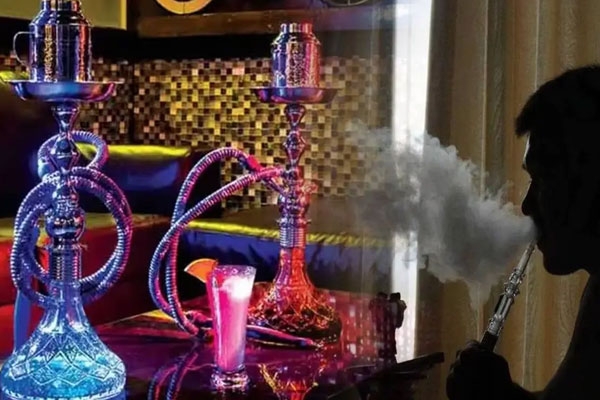 second floor cafe hookah parlour raid in nagpur, 26 booked