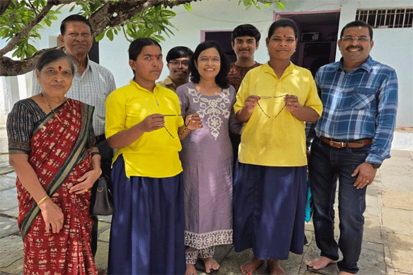 दोन दिव्यांग मुलींच्या विवाहासाठी मंगळसूत्रदान