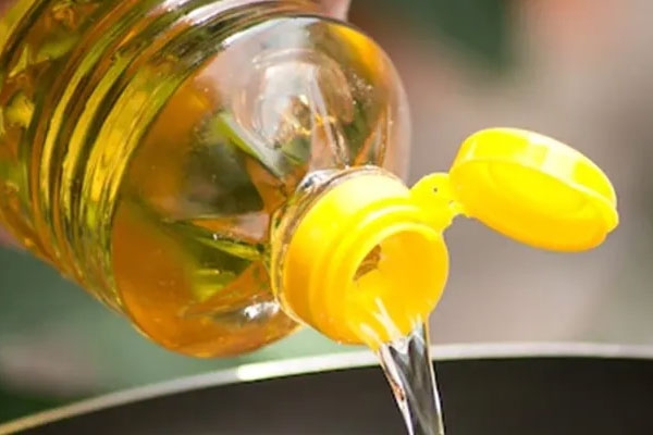 india may cut edible oil import duty ahead of festive season to control rising prices