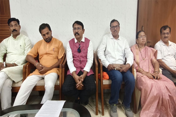 Former MP Sunil Mendhe at a press conference Former MP Sunil Mendhe at a press conference
