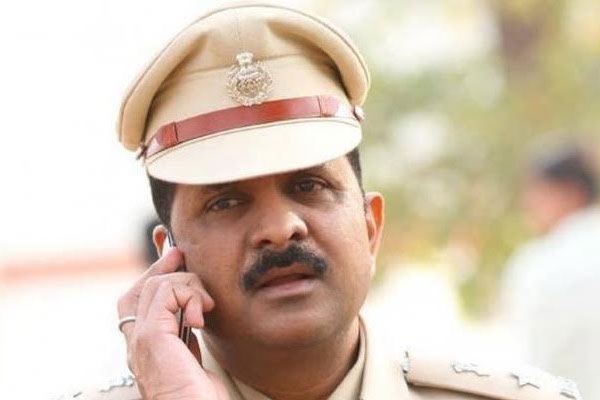 nagpur police raid 10 dhabas over illegal alcohol service; owners and customers face action