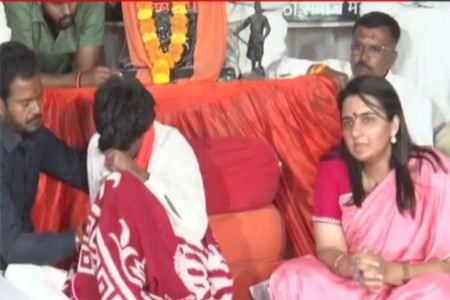 ‘तुम्ही फाशीची भाषा बोलू नका’