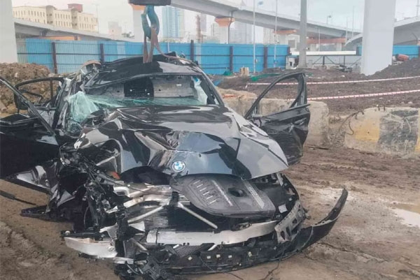 accident 3 dead, 1 injured after car crashes near lotus jetty