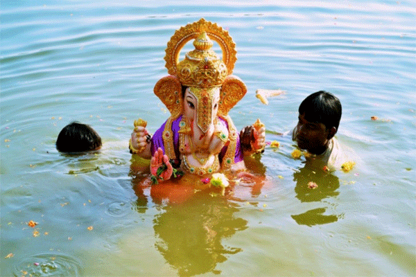 कृत्रिम तलावात गौरी-गणपती विसर्जनावेळी शॉक लागून तरुणाचा मृत्यू!