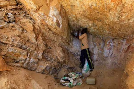 सूडानमध्ये पुन्हा सोन्याची खाण कोसळून ११ ठार