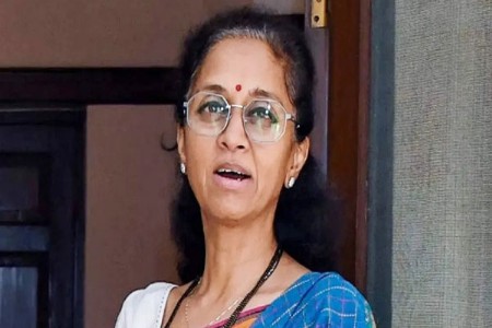 सुप्रिया सुळेंचा सवाल‘लोकशाहीसाठी ही धक्कादायक बाब’