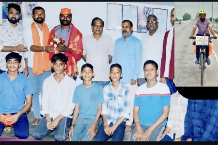 मूक जीवांसाठी 20 हजार किमी सायकल यात्रा