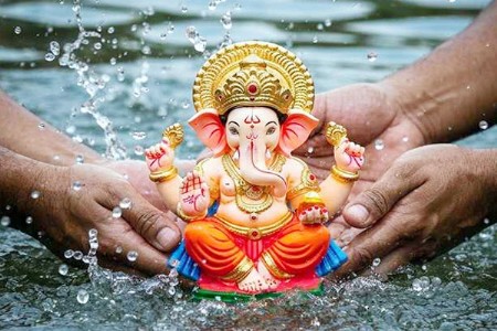 आला निरोपाचा क्षण