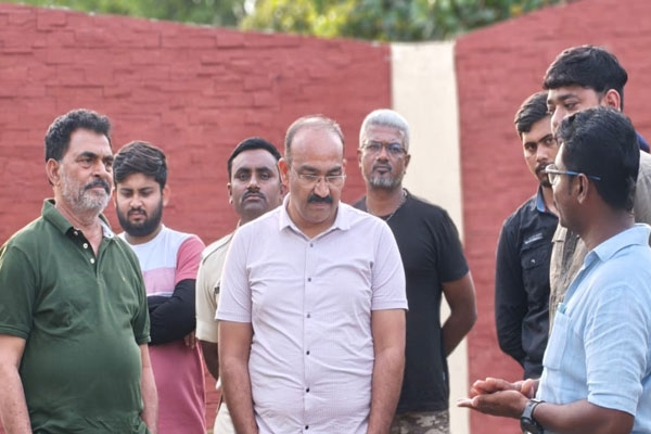 Sayaji Shinde Visits Girad-Khursapar Jungle Safari in Wardha