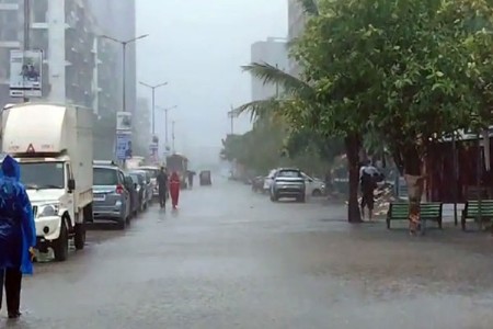 दुष्काळाच्या छायेत पावसाची चाहूल ‘या’ जिल्ह्यांत आज बरसणार मेघ