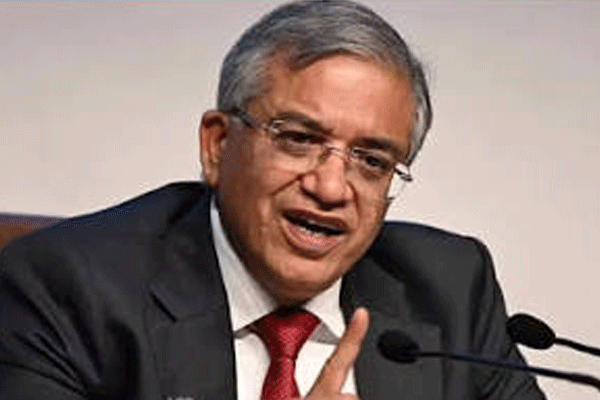 निवडणूक आयोगातील वादळ