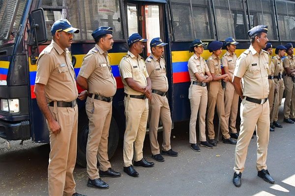 mumbai police mounted unit gets 70 new equestrian player posts, maharashtra government approves major decision