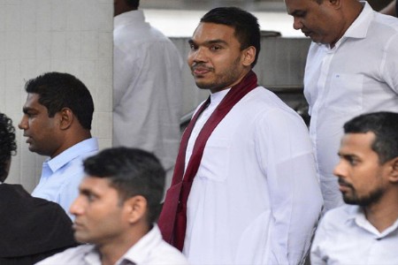 महिंदा राजपक्षेंचा मुलगा अटकेत!