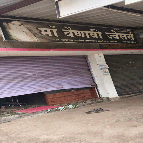two jewelry shops broken into in pahela