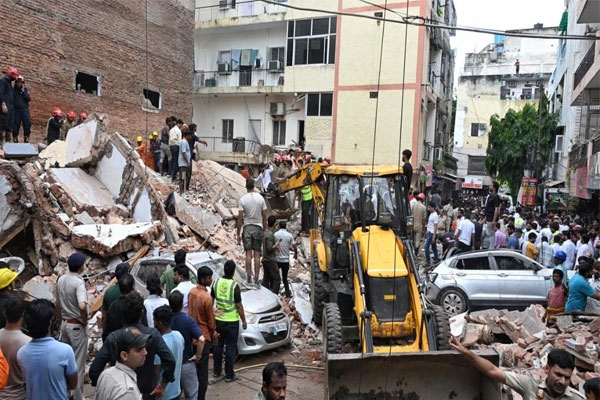 satya niketan building collapse mcd suspends 5 officers after 7 deaths in delhi