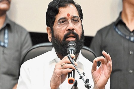 एकनाथ शिंदेंच्या लंडन दौऱ्याआधी मोठी घडामोड